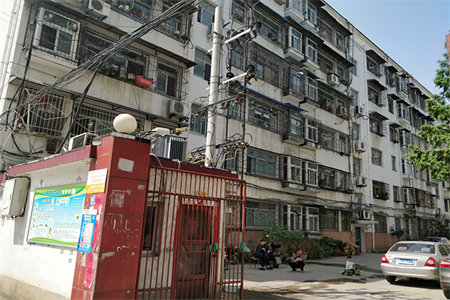 龙都龙都容郡4室2厅2卫160万156.7m2出售