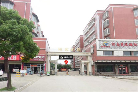 城北腾龙嘉苑121平方，17层送车位储藏室，有钥匙